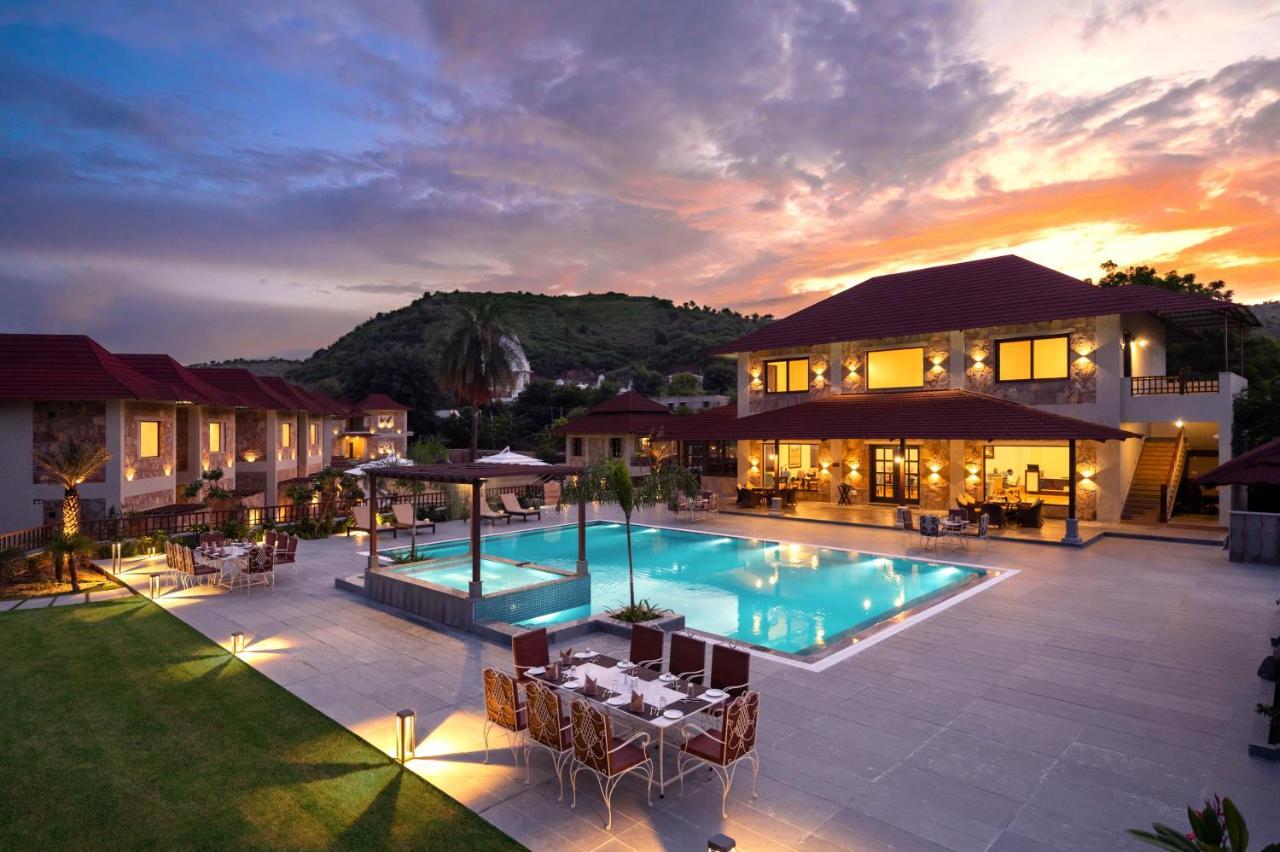 Sarasiruham Resort - Private Pool Villa In Udaipur Exteriör bild