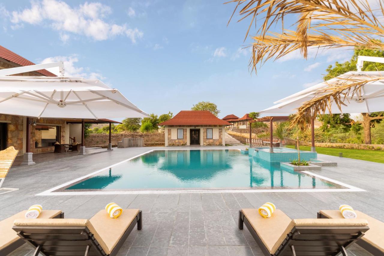 Sarasiruham Resort - Private Pool Villa In Udaipur Exteriör bild